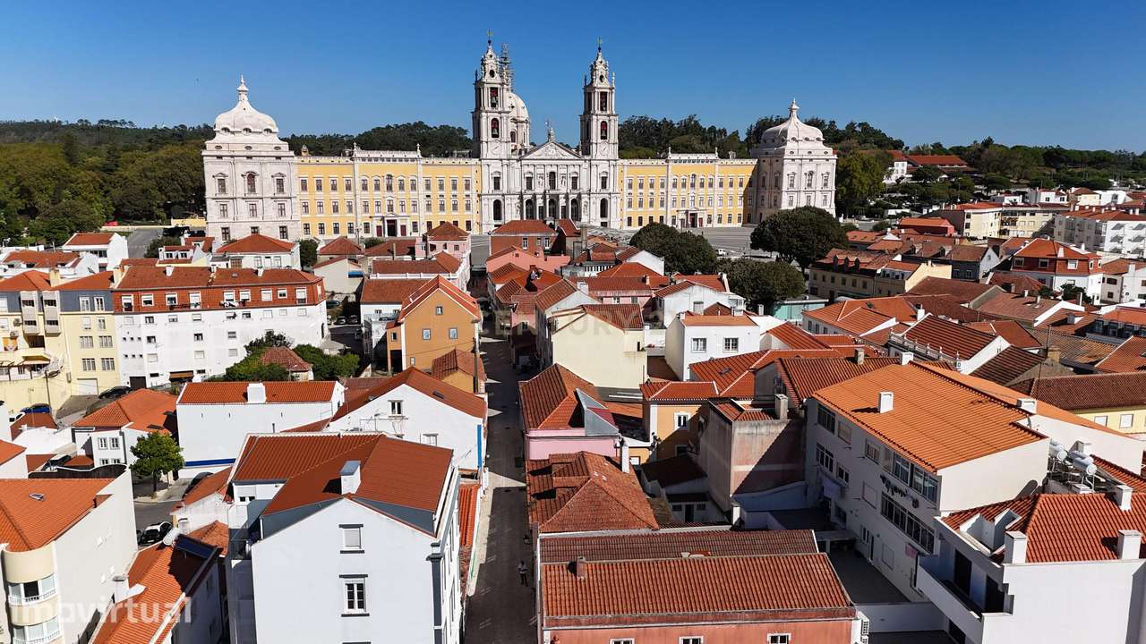 Moradia com projeto aprovado para 3 apartamentos no Centro Histórico d - Grande imagem: 2/19