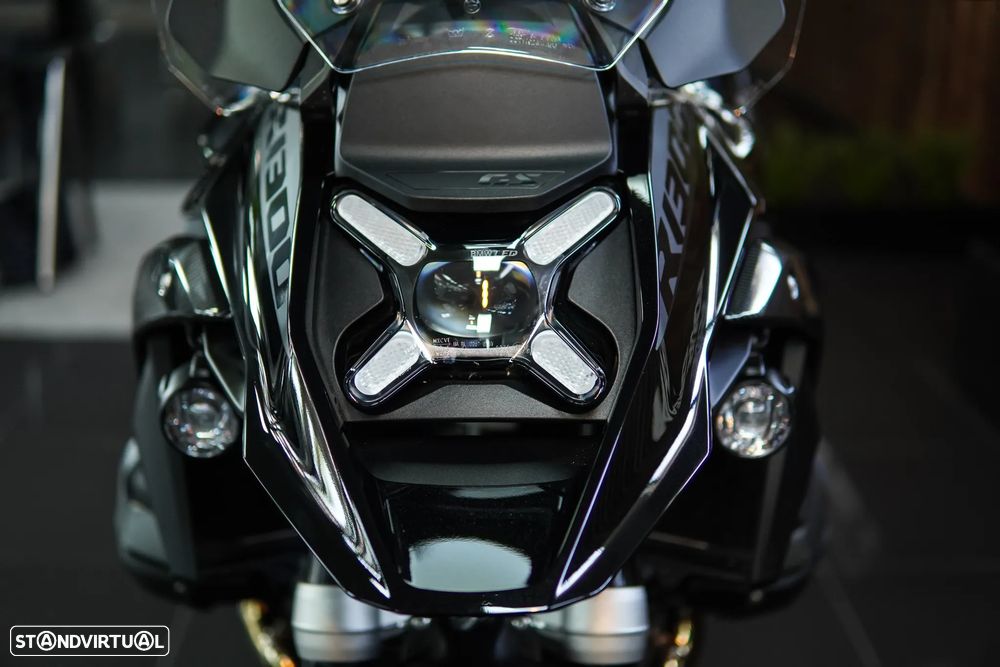 BMW R 1300 GS TRIPLE BLACK C/RODAS RAIOS DOURADAS - 23