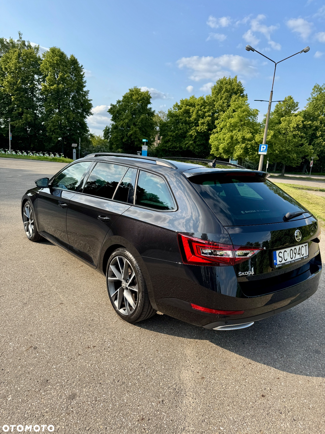 Skoda Superb 2.0 TDI Sportline DSG - 8
