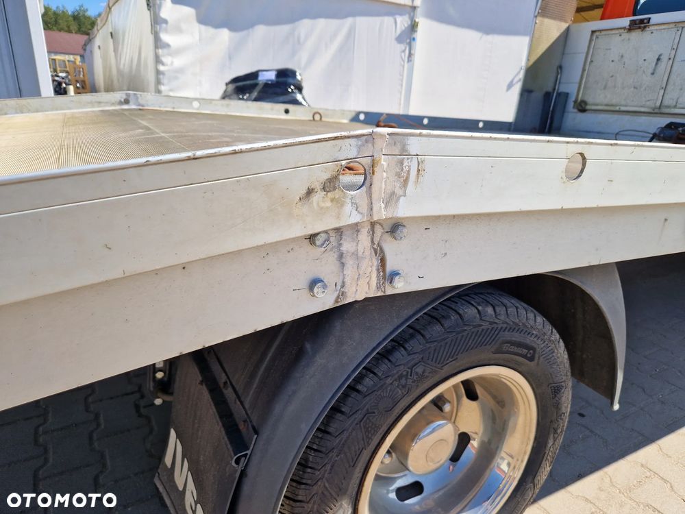 Iveco Daily do 3,5T 3.0 170 PS Na Blizniakach Laweta Pomoc Droga Najazd - 15