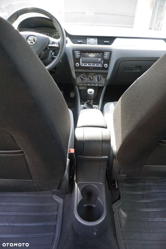 Skoda RAPID Spb 1.0 TSI Ambition - 10