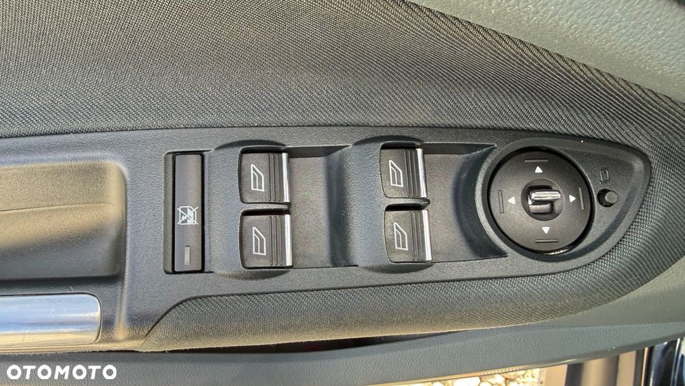 Ford C-MAX 1.6 TDCi Start-Stop-System Champions Edition - 13