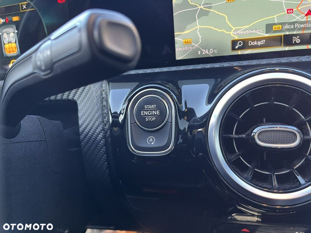 Mercedes-Benz CLA - 28