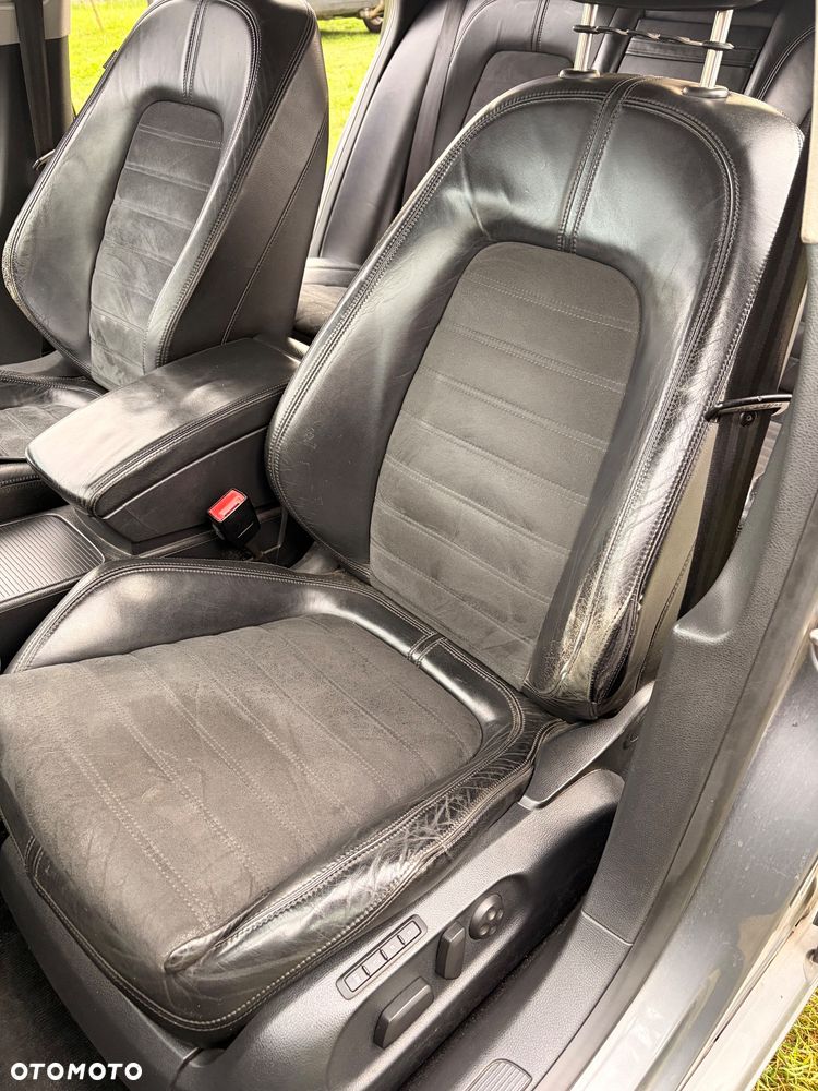 Volkswagen Passat - 36