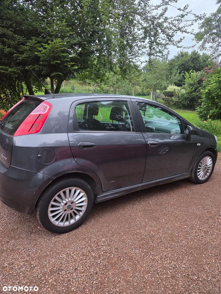 Fiat Punto 1.4 16V Dynamic - 5
