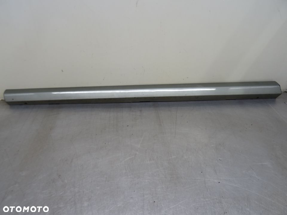 VOLVO V70 III 07-12 2.4D LISTWA DOLNA DRZWI LEWA LEWY PRZÓD - 1