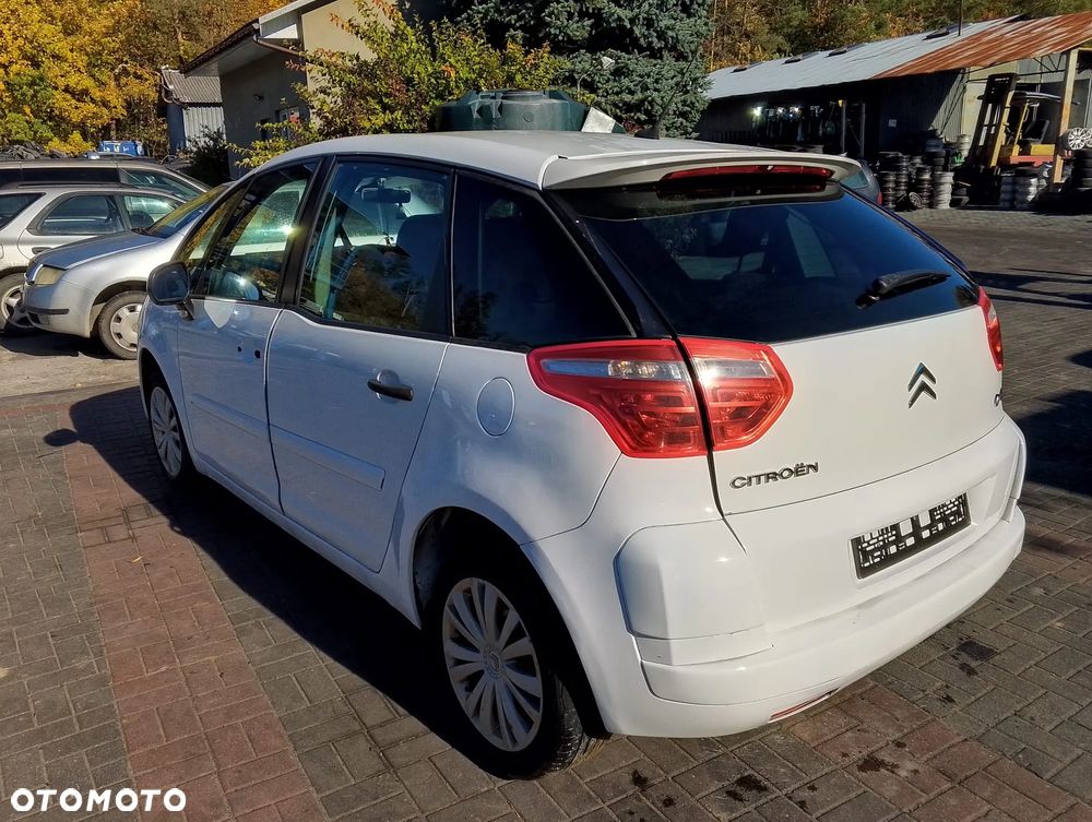 Citroen C4 Picasso (06-10.) 1.6 HDI 108KM. Silnik DV6TED4 Skrzynia 20DP33 lakier EWP - BANQUISE WHITE.Cały na części. GWARANCJA !!!  Przód Tył Zestaw Komplet Drzwi Klapa Zderzak Błotnik Maska Grill Atrapa Szyba Pas Lampa Lusterko Boczki Fotel Kanapa Kokpit Deska Rozdzielcza Przełącznik Włącznik Sterownik Przewody Wiązka Instalacja Moduł Komputer Czujnik Listwa Pompa Alternator Wtryski Głowica Rozrusznik Kompresor Sprzęgło Dwumas Silnik Skrzynia ABS Klimatyzacji Paliwa Wspomagania Kolektor Turbina Przepustnica Zawór Chłodnica Koło Hak Belka Sanki Zawieszenie Mcpherson Półoś Amortyzator Wydech Tłumik Zacisk Most - 5