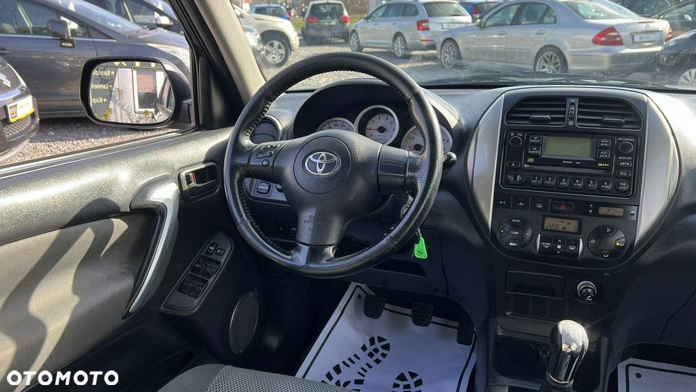 Toyota RAV4 - 22