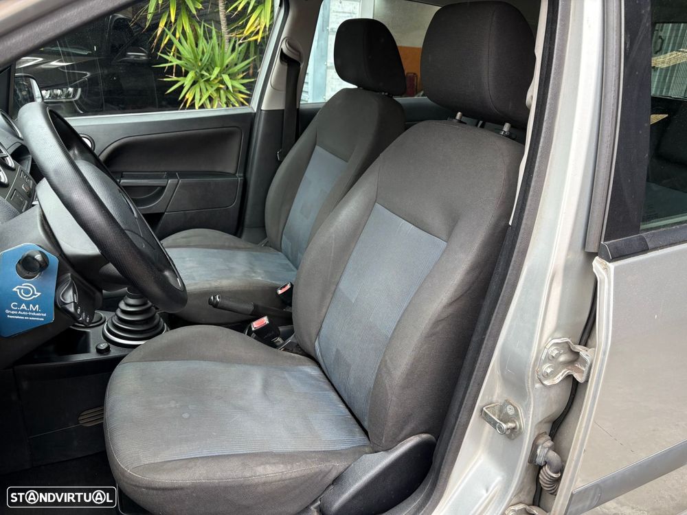 Ford Fiesta 1.25 Ambiente - 3