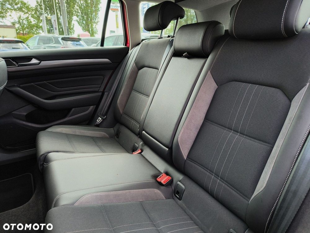 Volkswagen Passat - 26
