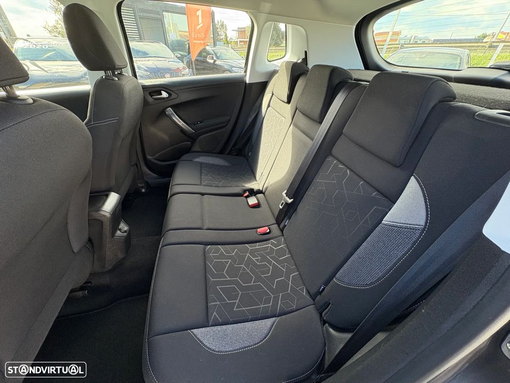 Peugeot 2008 1.2 PureTech Allure - 10