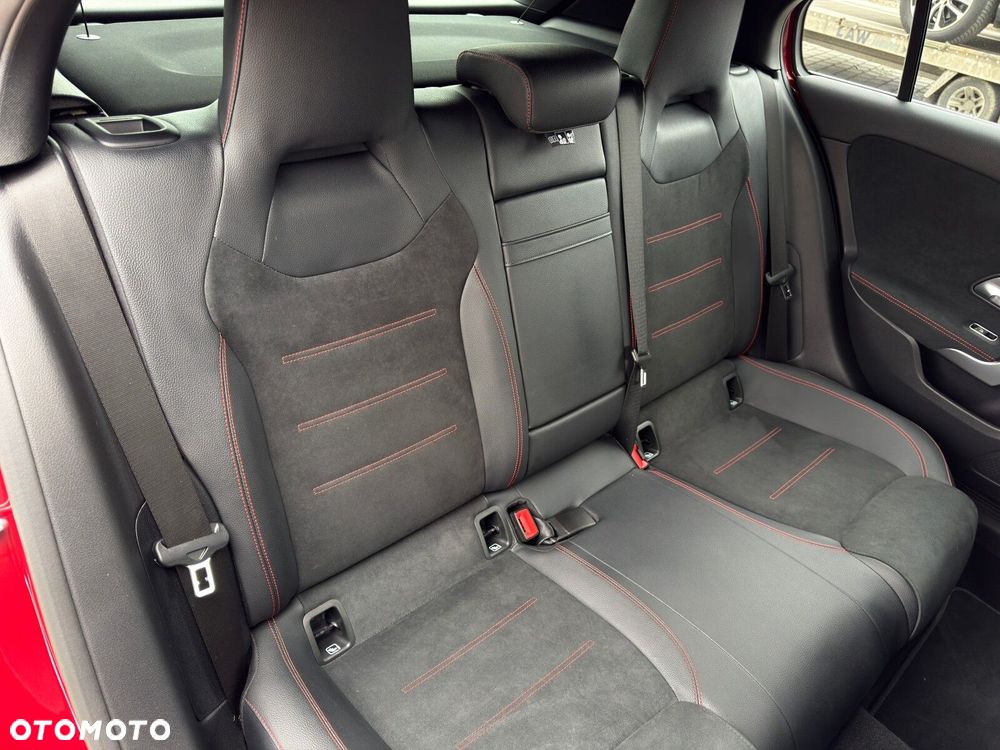 Mercedes-Benz Klasa A 200 AMG Line 7G-DCT - 30