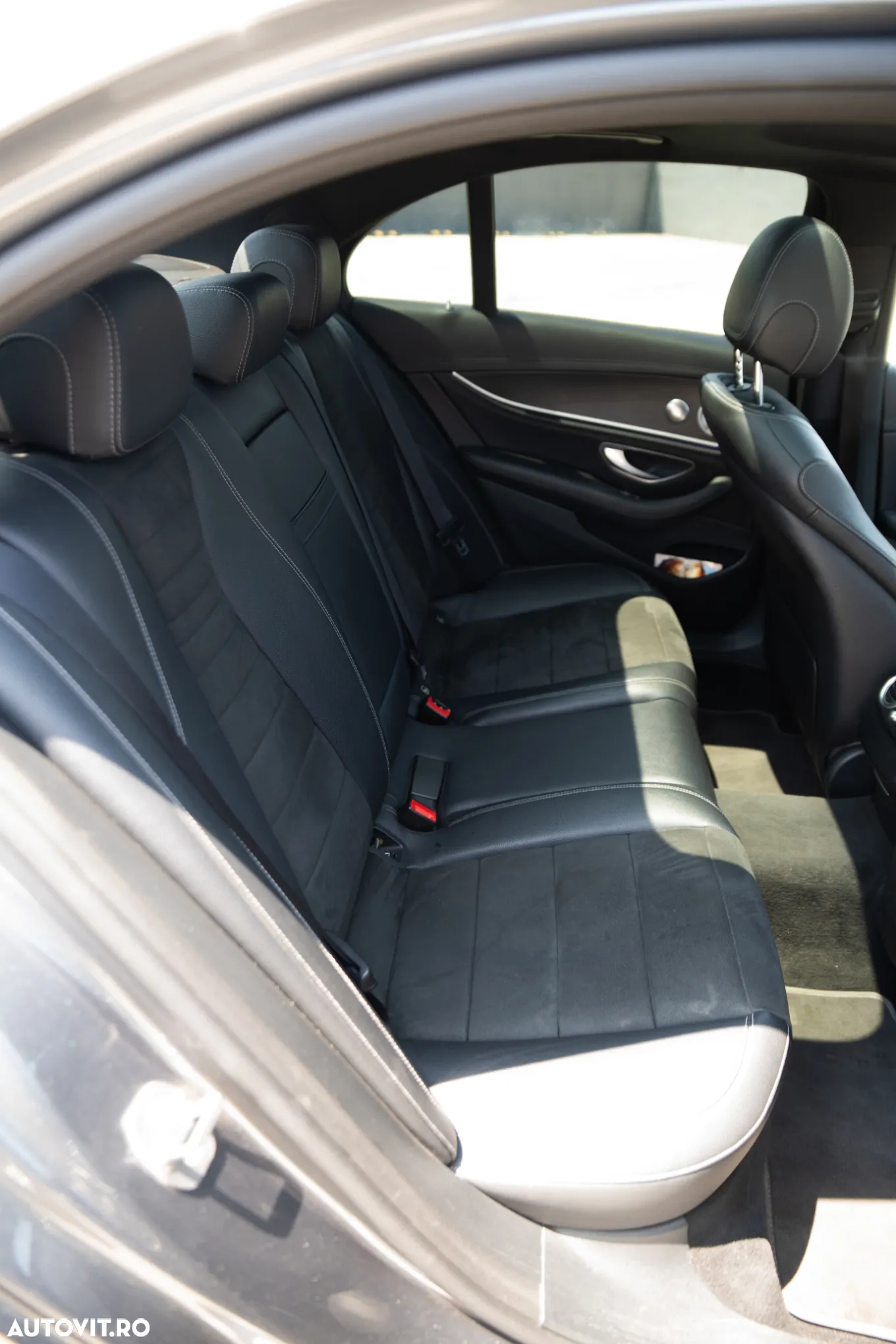 Mercedes-Benz E 220 d 9G-TRONIC AMG Line - 16