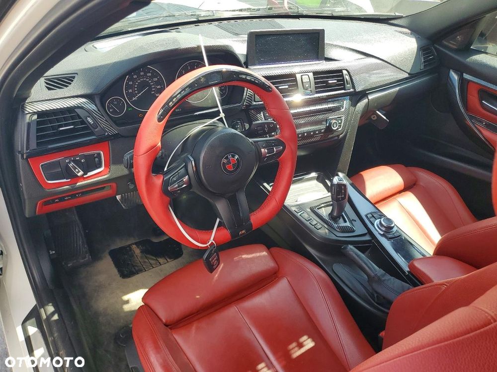 BMW Seria 3 335i Luxury Line - 8