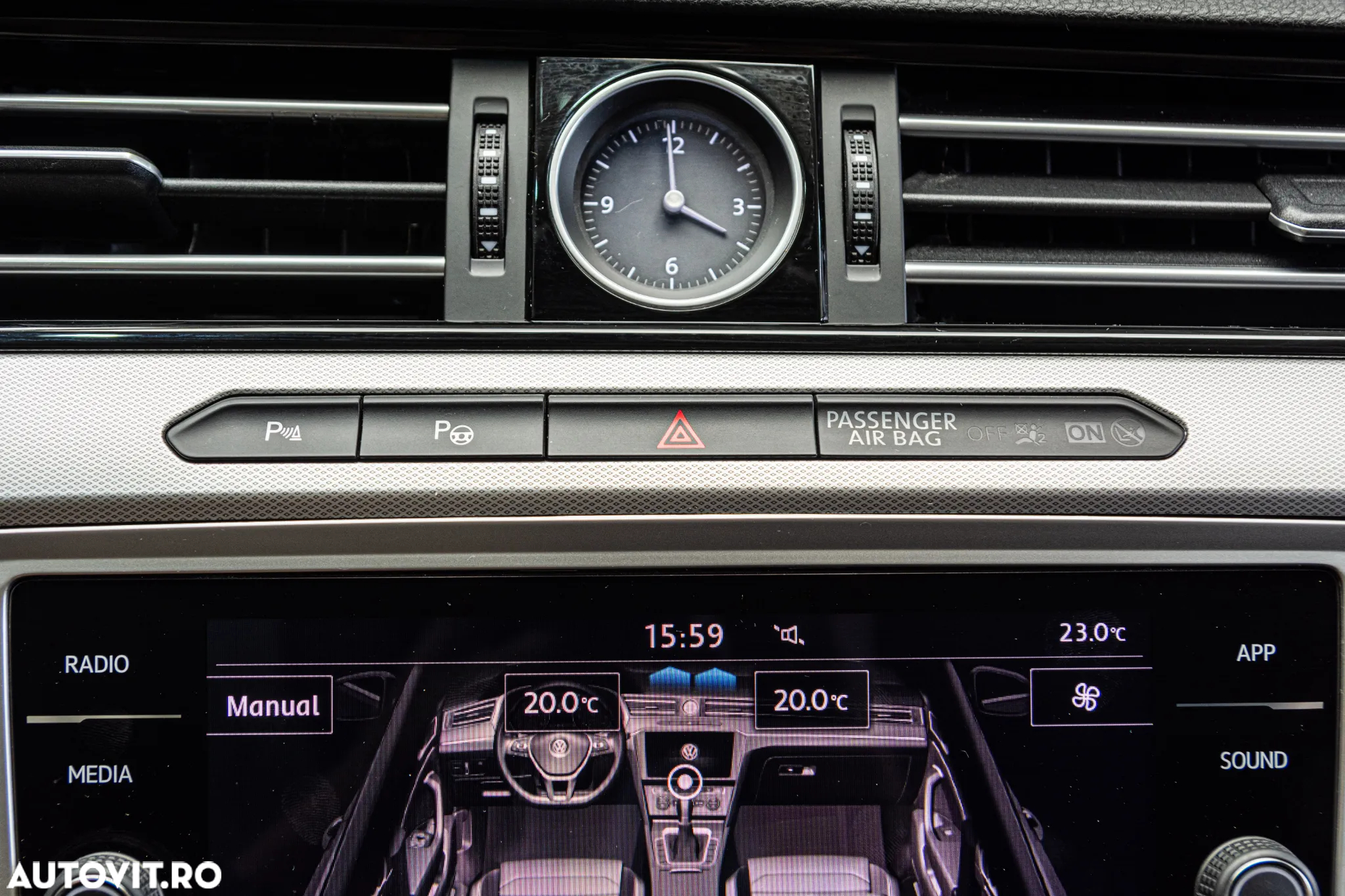 Volkswagen Passat 2.0 TDI DSG Highline - 20