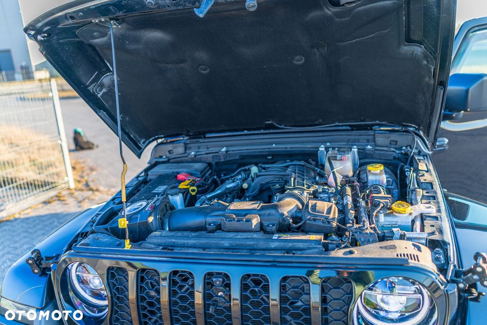 Jeep Wrangler 3.6 Unlim Sahara - 25