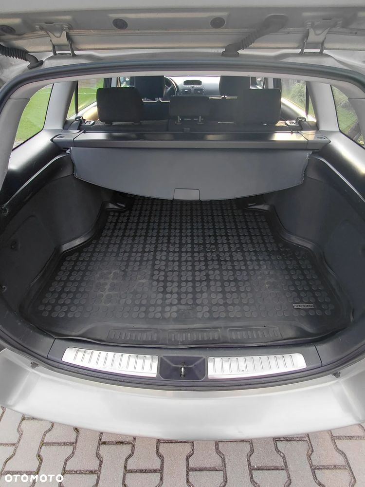 Toyota Avensis - 6