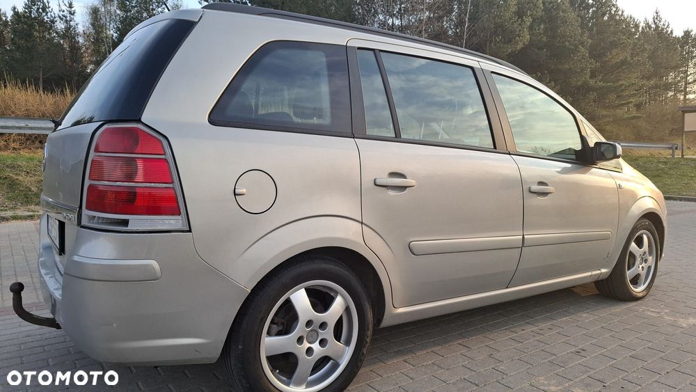 Opel Zafira 1.9 CDTI Cosmo - 2