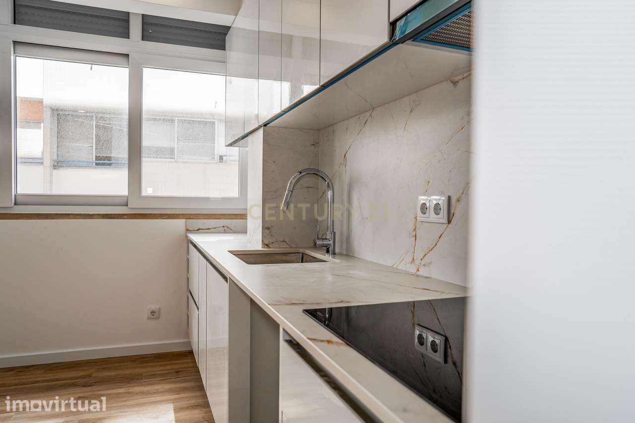 Apartamento T3 Totalmente Renovado | Centro de Caldas da Rainha - Grande imagem: 4/25