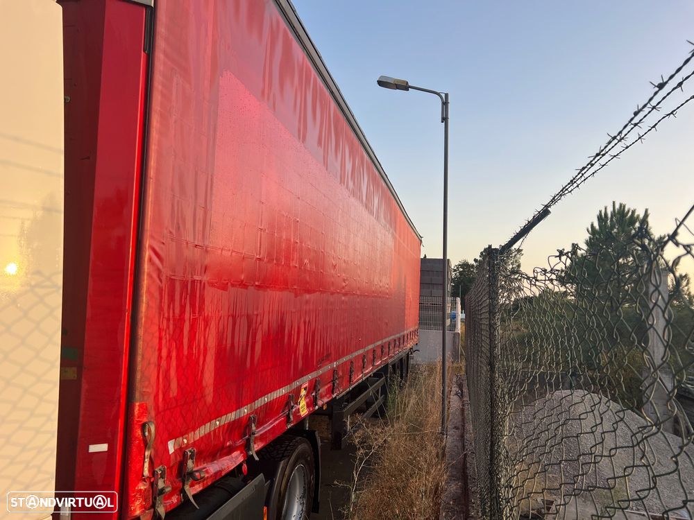 Schmitz Cargobull SEMI / MEGA VARIOS 3M - 3