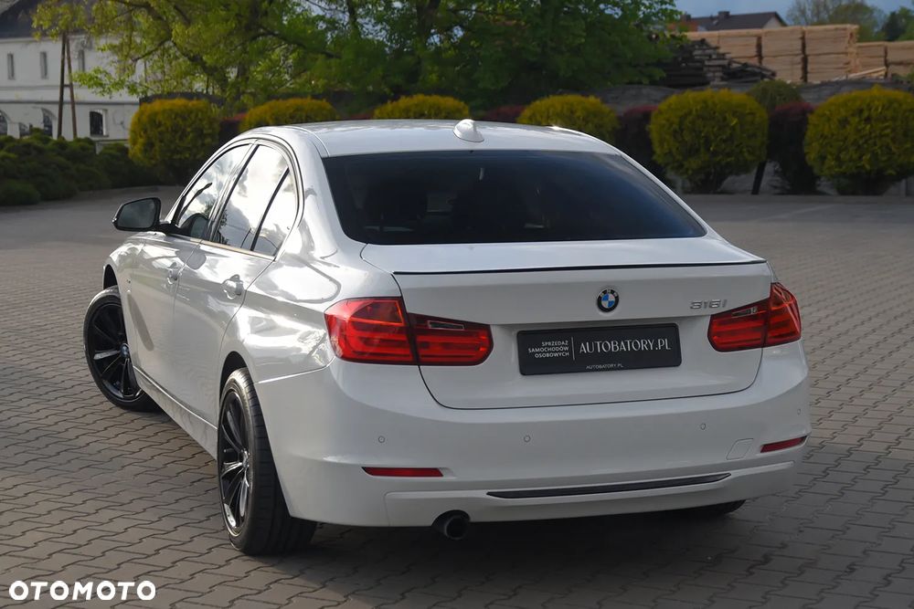 BMW Seria 3 316i - 10