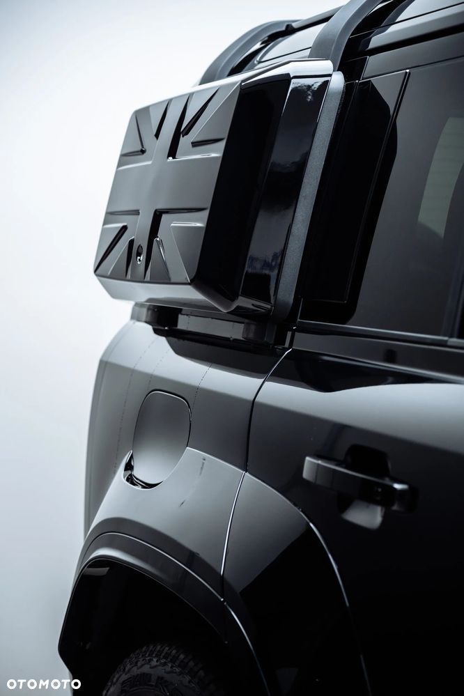 Land Rover Defender - 11