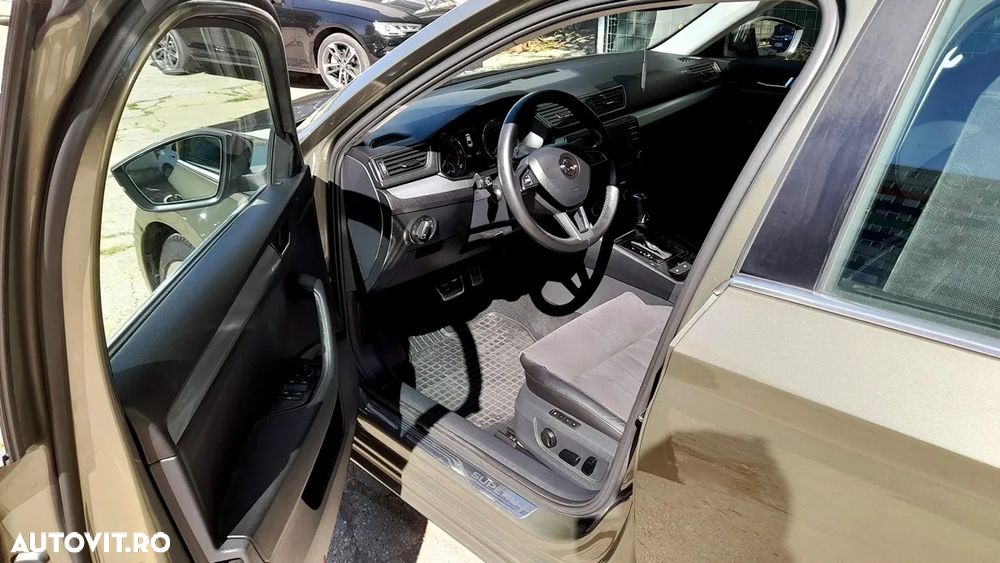 Skoda Superb Combi 2.0 TDI DSG Style - 9