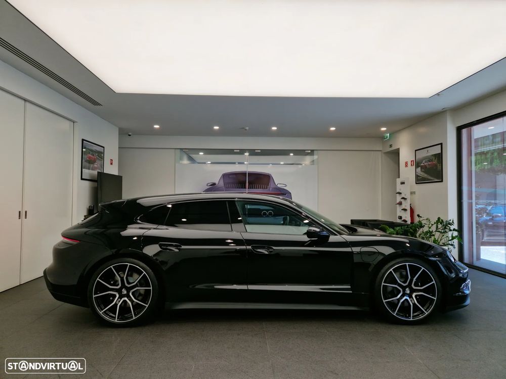 Porsche Taycan Sport Turismo - 9