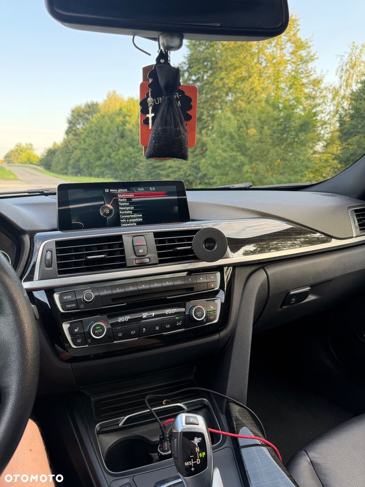 BMW Seria 3 320d xDrive Luxury Line - 17