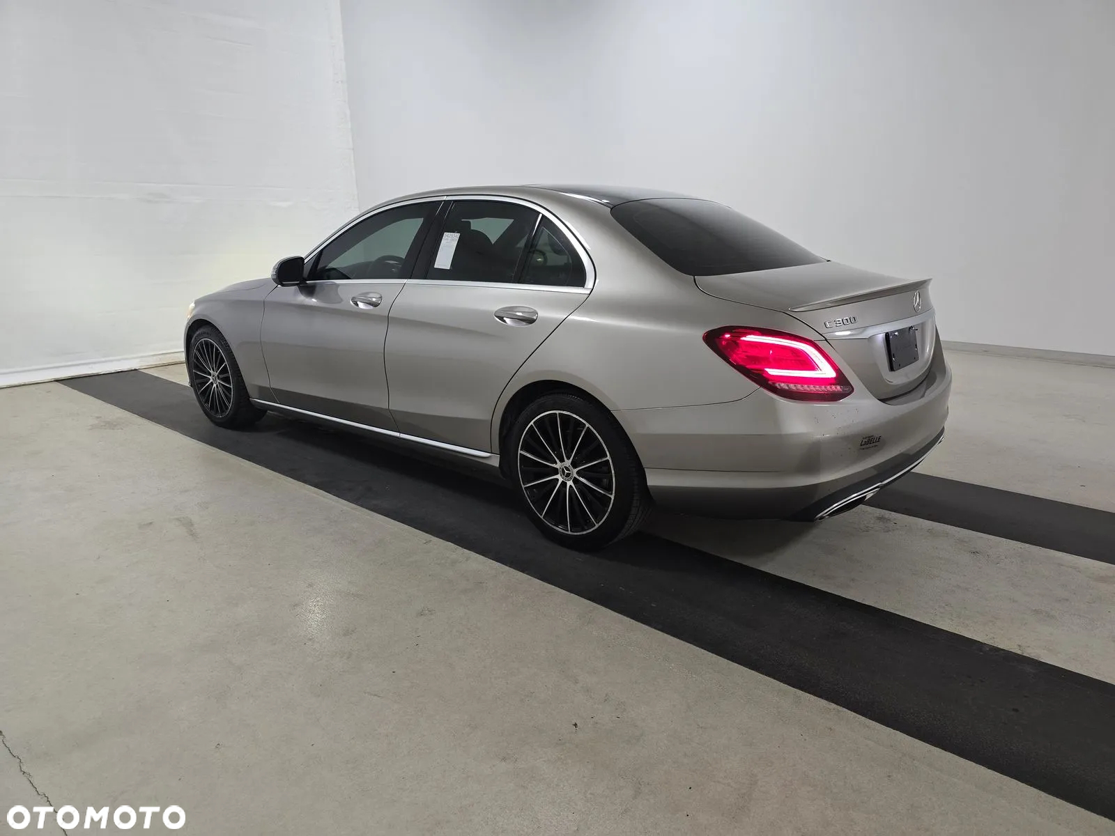 Mercedes-Benz Klasa C 300 T 9G-TRONIC - 11