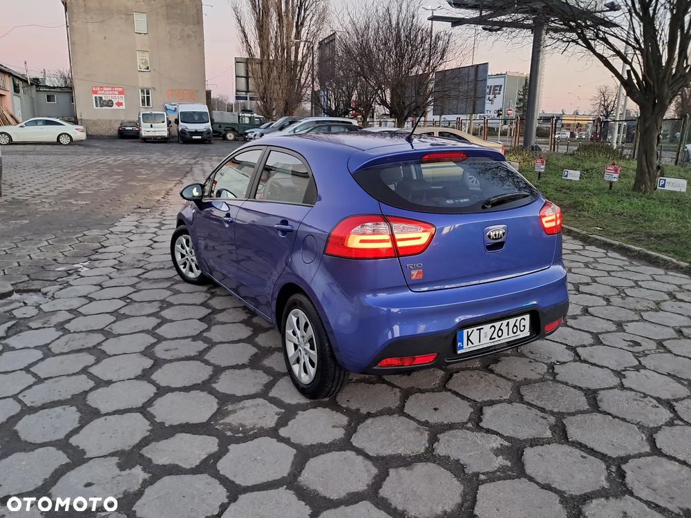 Kia Rio - 6