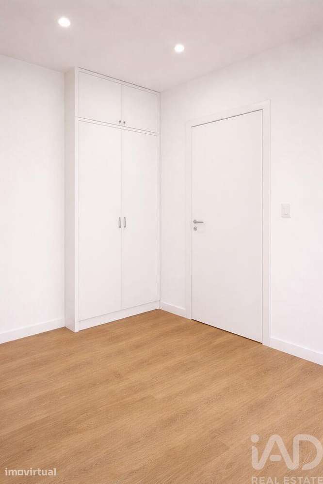 Apartamento T1 em Lordelo do Ouro e Massarelos de 45 m2 - Grande imagem: 3/11