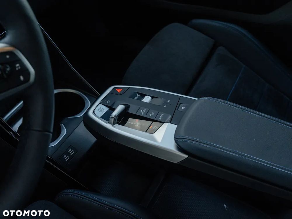BMW X2 sDrive20i - 13