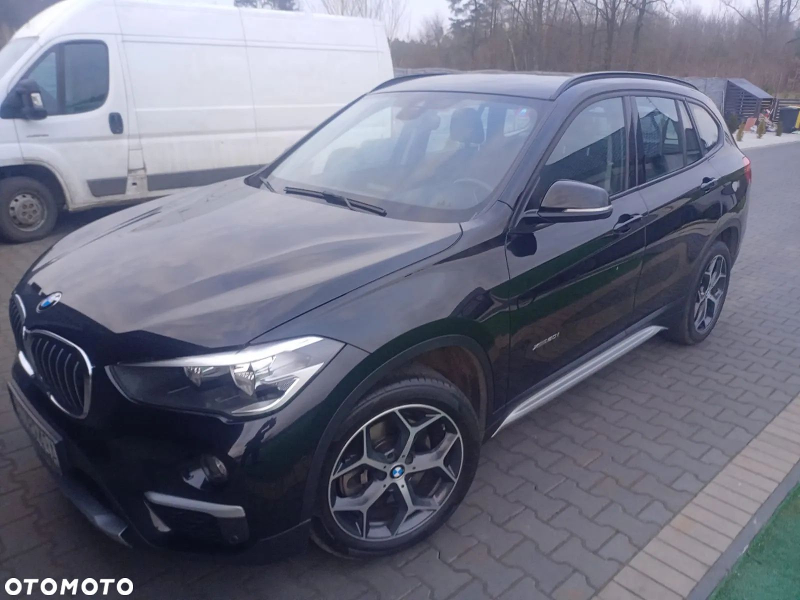 BMW X1 xDrive20i - 1