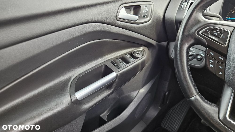 Ford Kuga 1.5 EcoBoost FWD Titanium ASS - 24