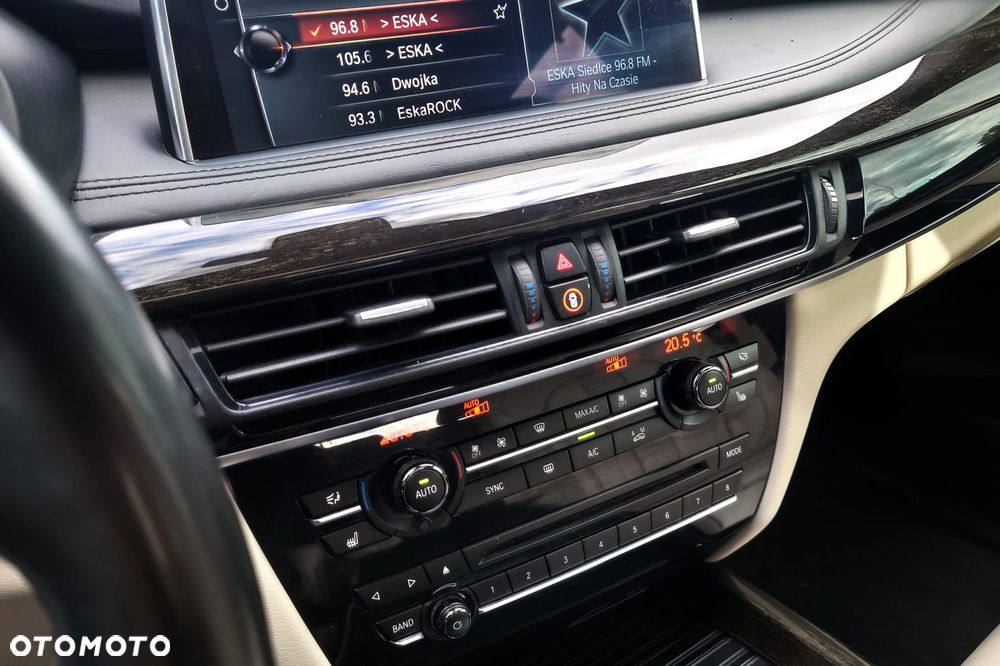 BMW X5 xDrive50i - 15