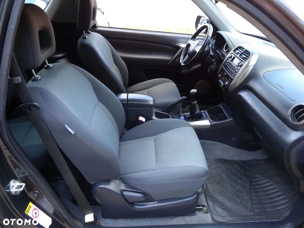 Toyota RAV4 4x4 Sol - 22