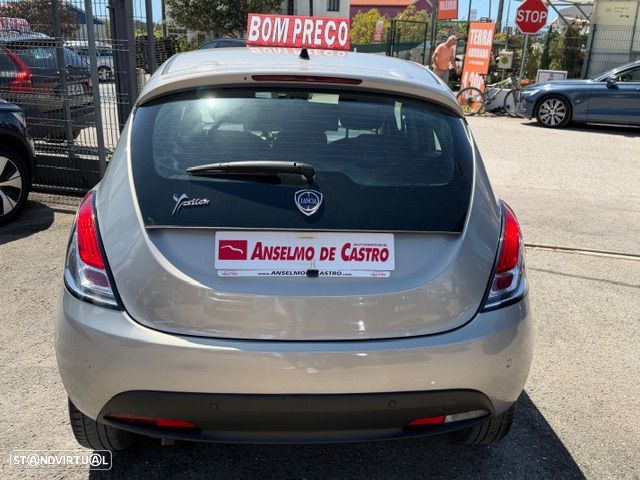 Lancia Ypsilon 1.2 8v Platinum - 14