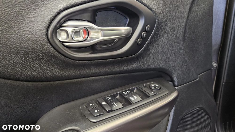 Jeep Cherokee 3.2 V6 Active Drive I Limited - 21