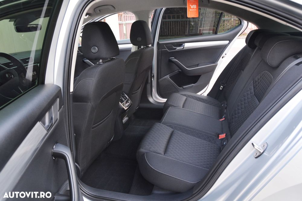 Skoda Superb 2.0 TDI DSG Ambition - 26