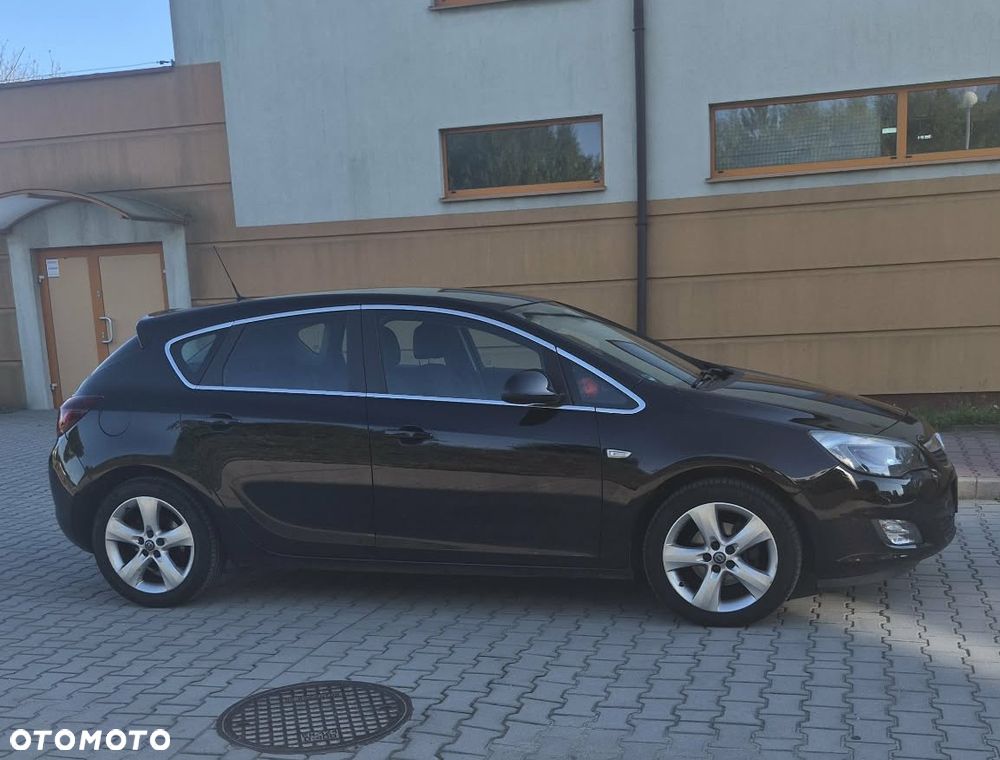 Opel Astra 1.4 T Cosmo - 16
