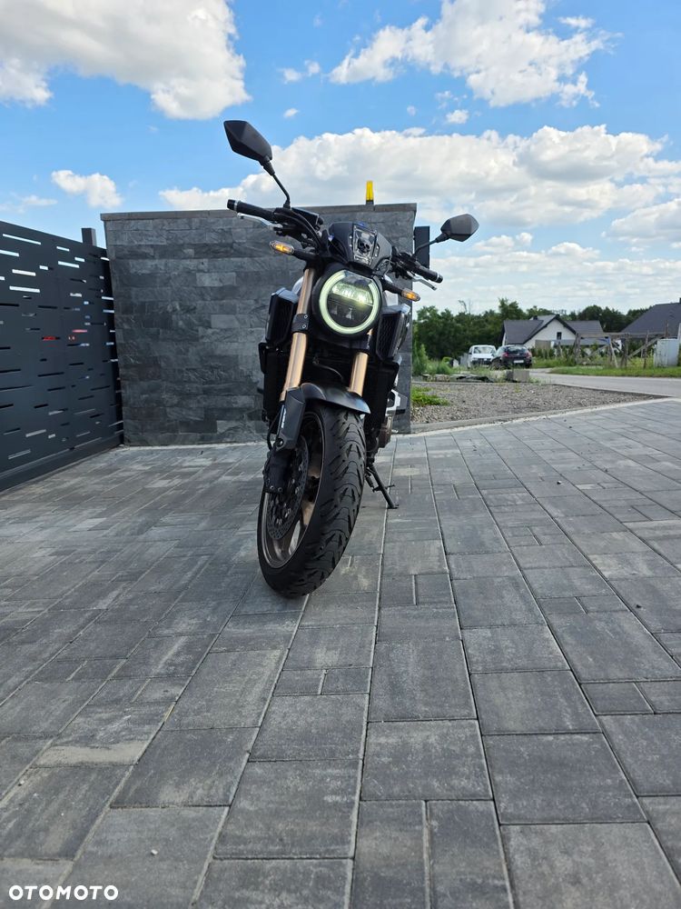Honda CB - 3