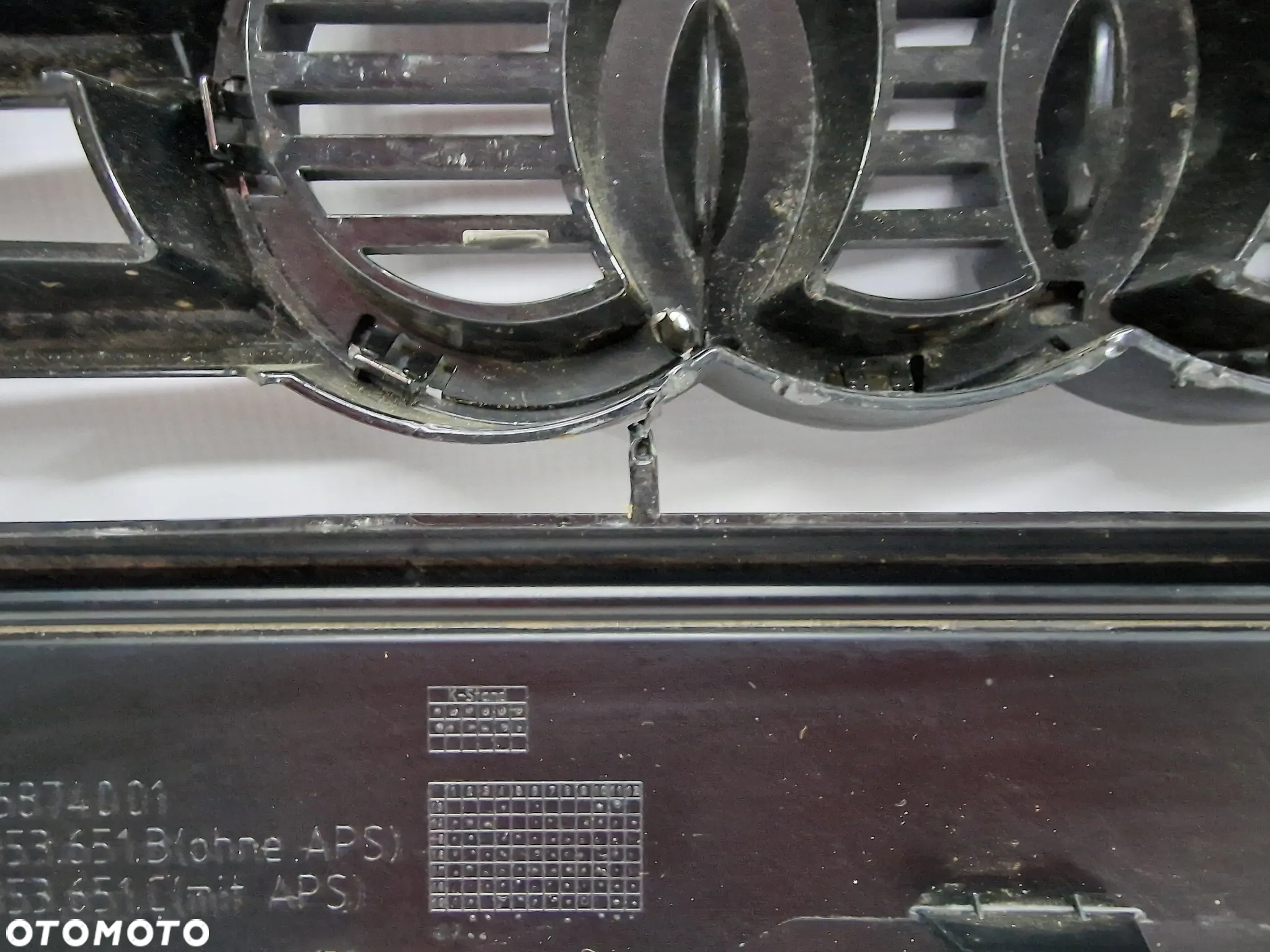 AUDI A1 8XA LIFT 13- ATRAPA / GRILL PRZEDNI PRZÓD , NR 8XA853651B / 8XA853651C , NR AUKCJI GL163 - 17