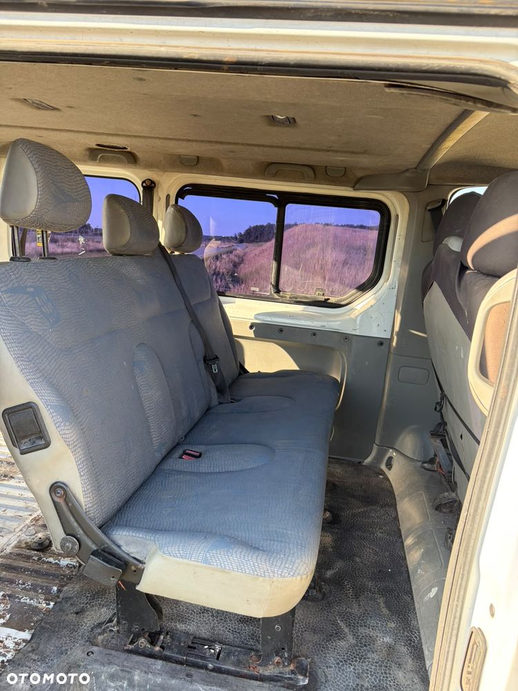 Renault Trafic Passenger - 14
