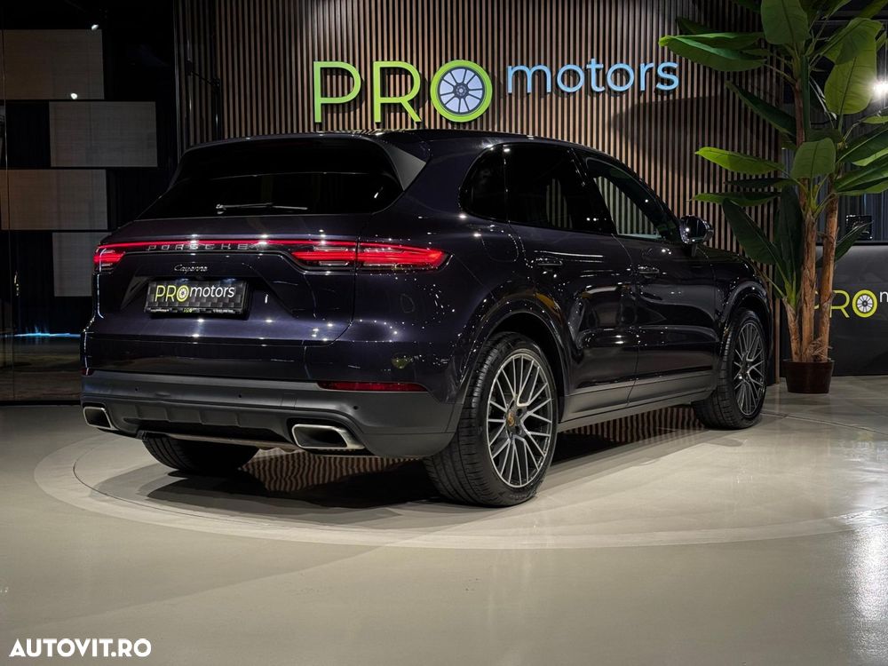 Porsche Cayenne Standard - 4