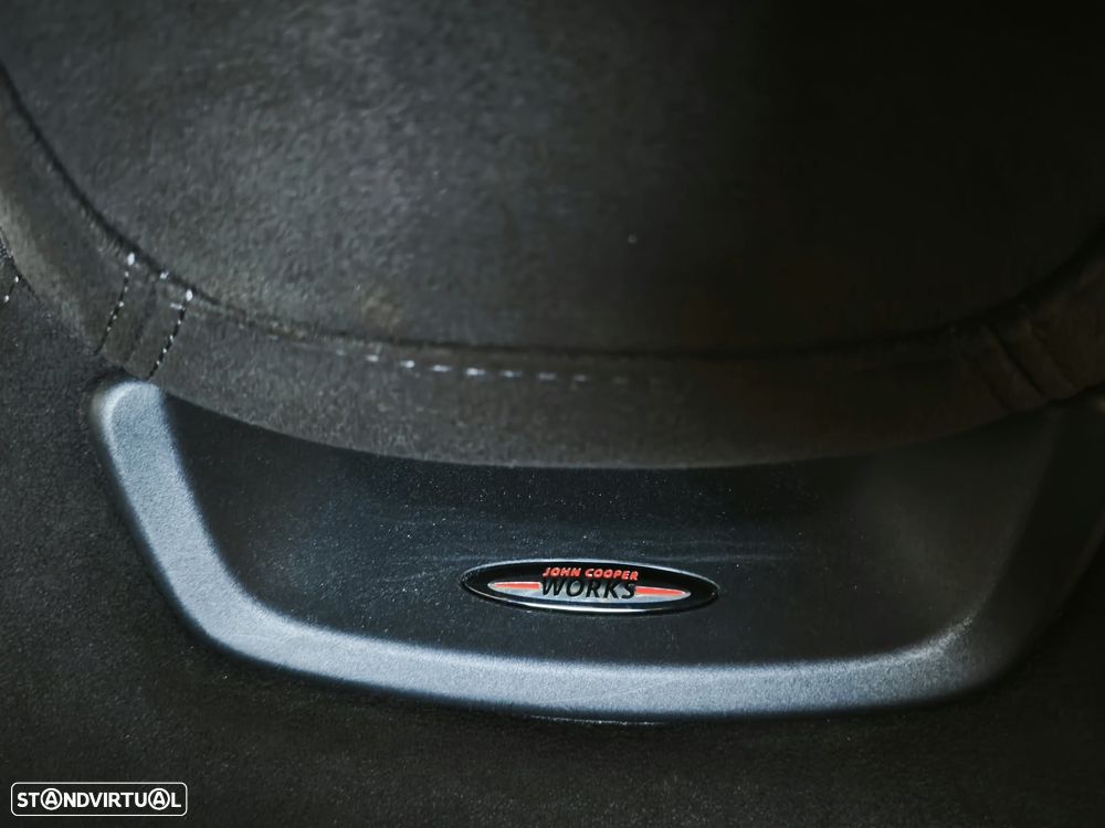 MINI 3 Portas John Cooper Works - 10