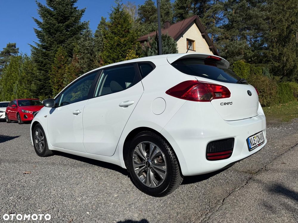 Kia Ceed 1.4 CVVT Dream-Team Edition - 8