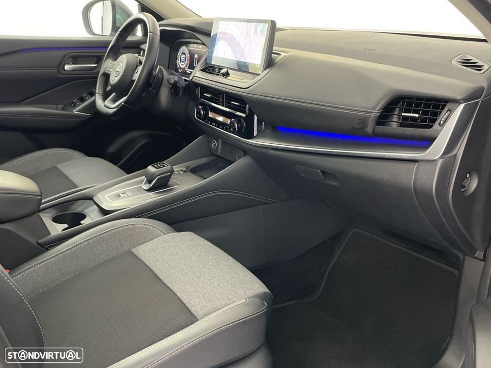 Nissan Qashqai 1.3 DIG-T Advance Xtronic - 24