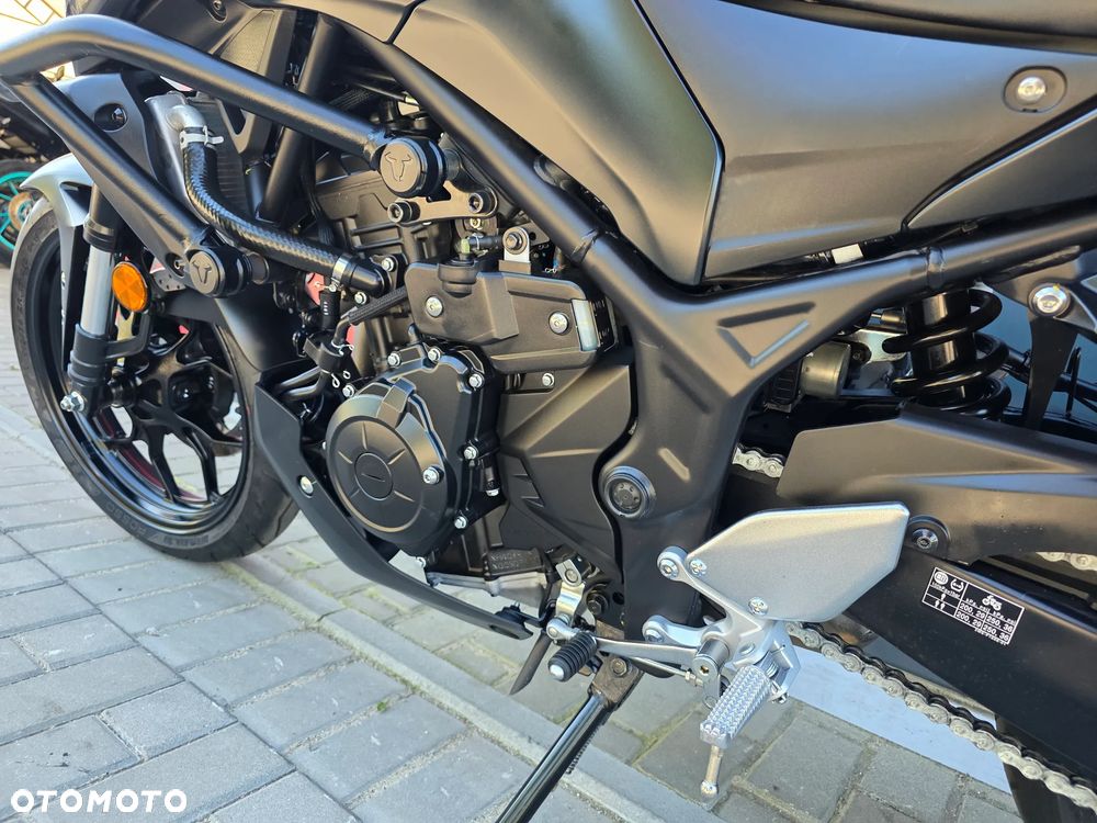 Yamaha MT - 9