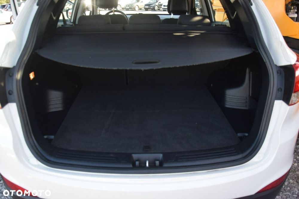 Hyundai ix35 1.6 2WD Fifa World Cup Edition - 23